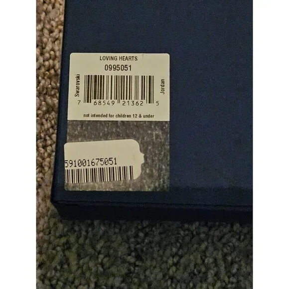 Swarovski Crystal Loving Hearts with Original Box - Picture 4 of 4